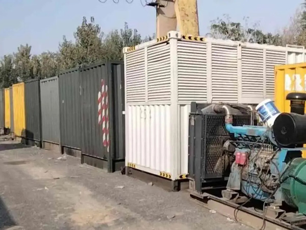 即墨200KW柴油发电机机组每小时油耗是多少？